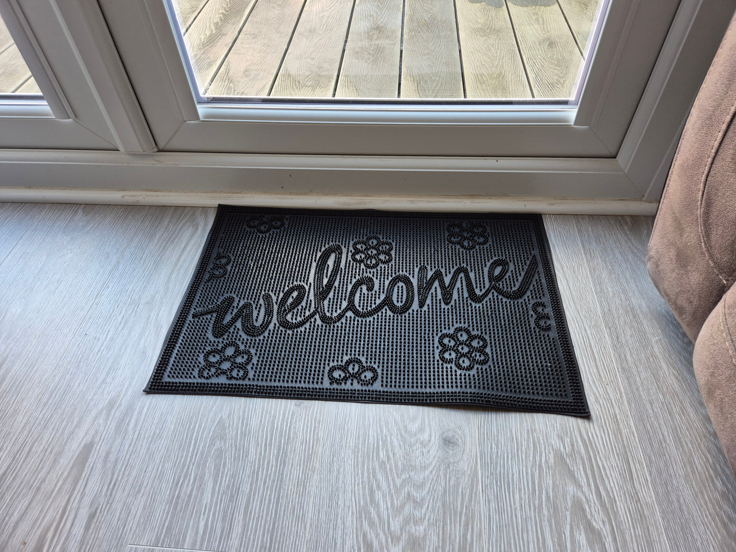 Rubber Doormat 60cm x 40cm - 'Welcome' (Small Flowers)