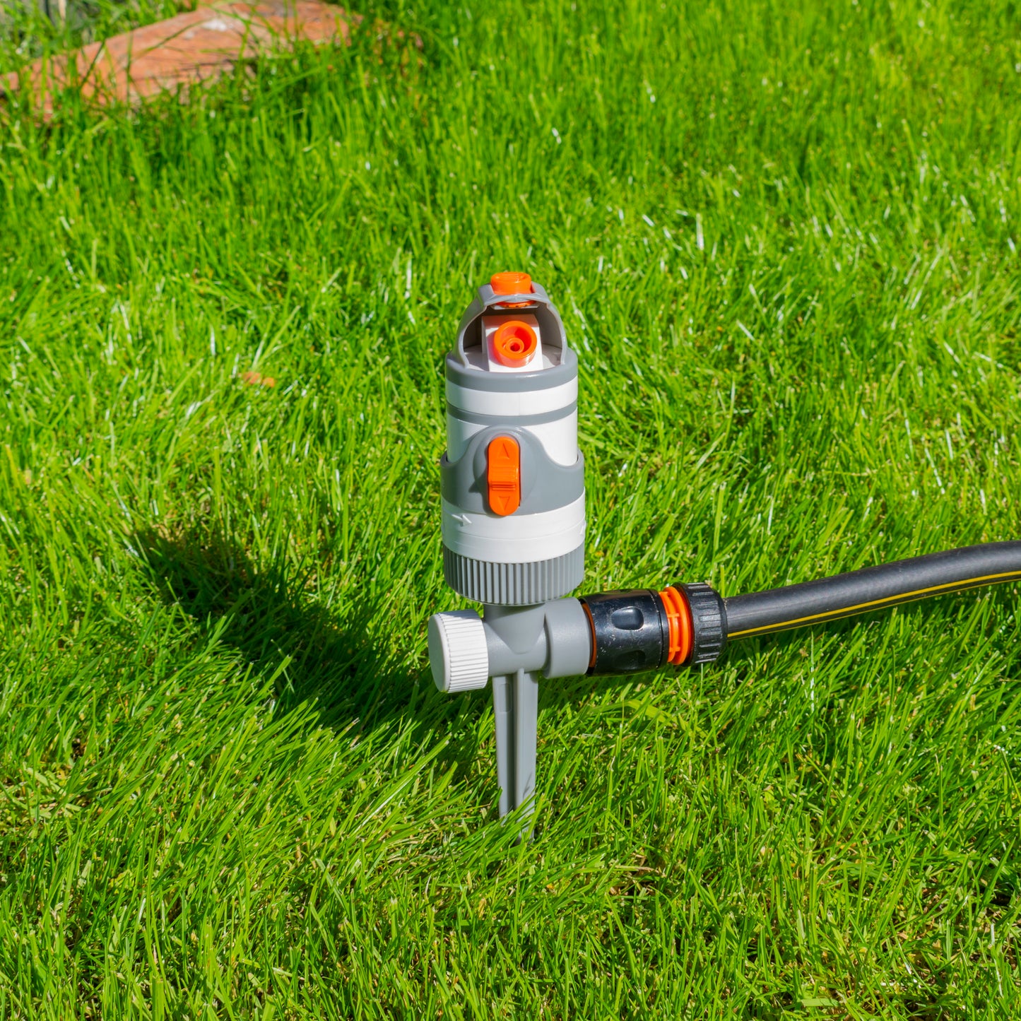 2-Pattern Gear Drive Sprinkler White Line
