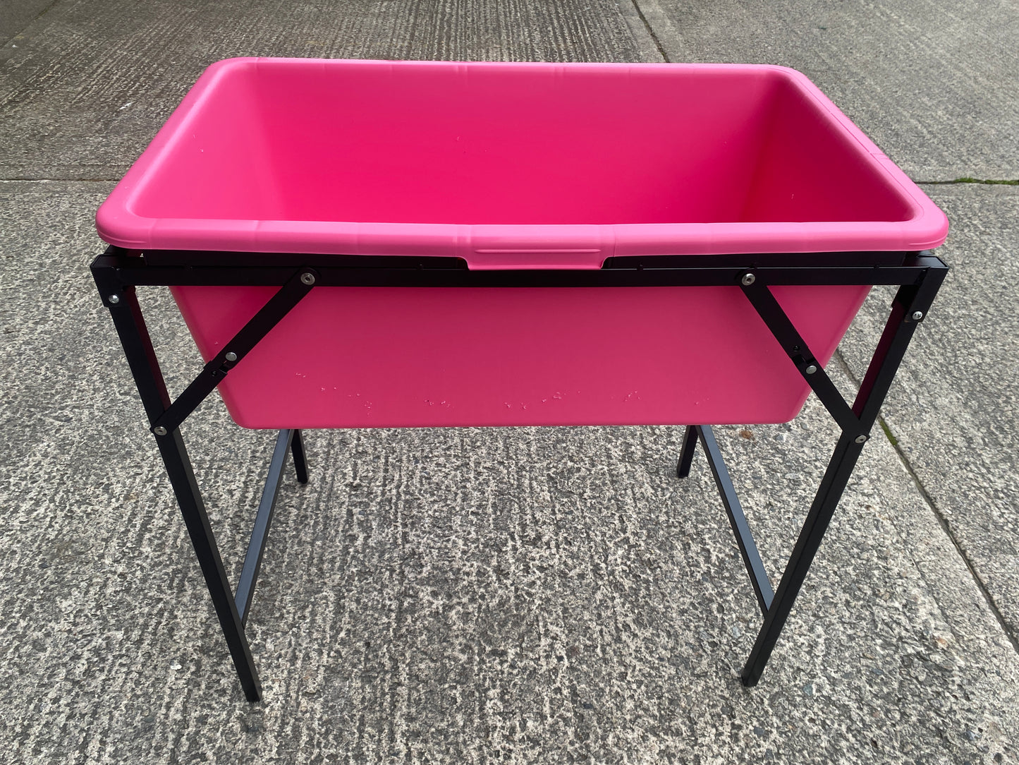 Pink Dog Bath with Drain Valve (WL) and Stand