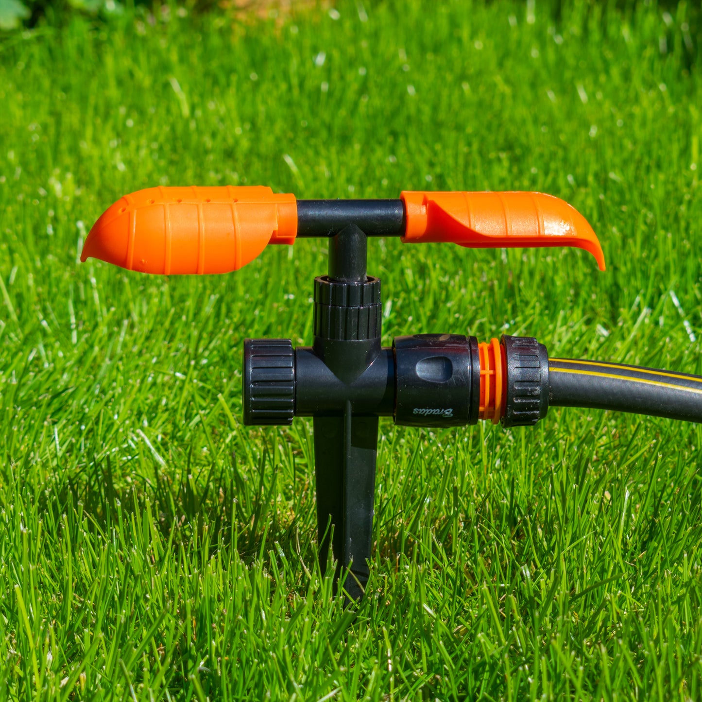 Rotary 2-Arm Leaf Sprinkler On Spike