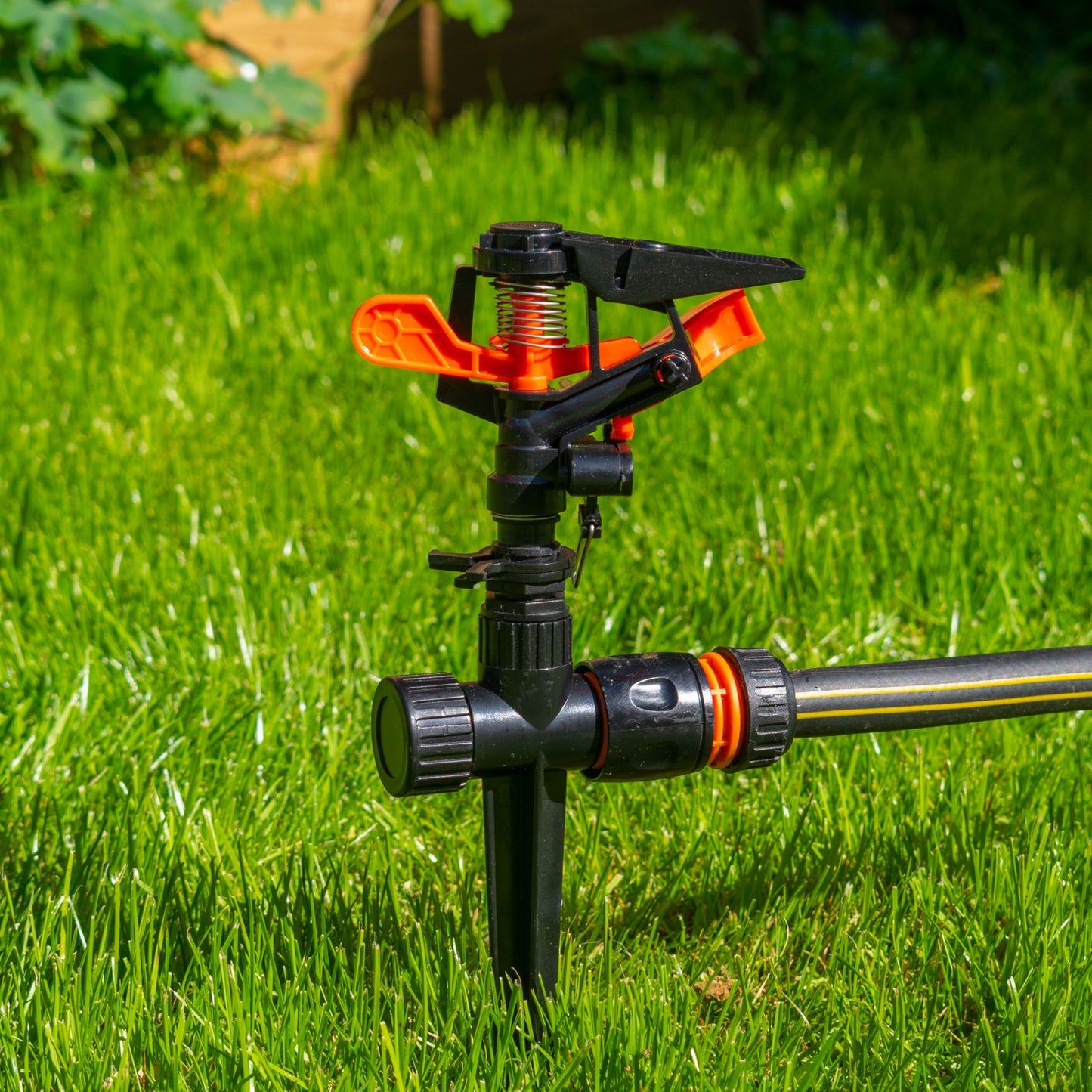 Pulsating Sprinkler on Spike - Adjustable Eco Line