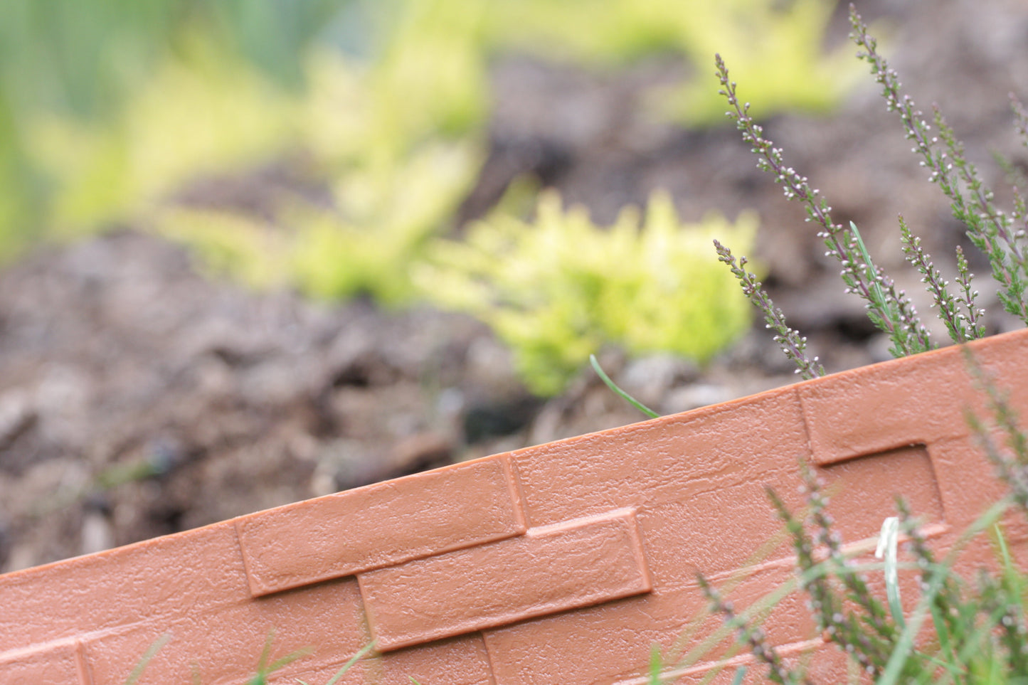 Lawn Edging, Plastic Palisade Slate Effect, 2.38m, Brown
